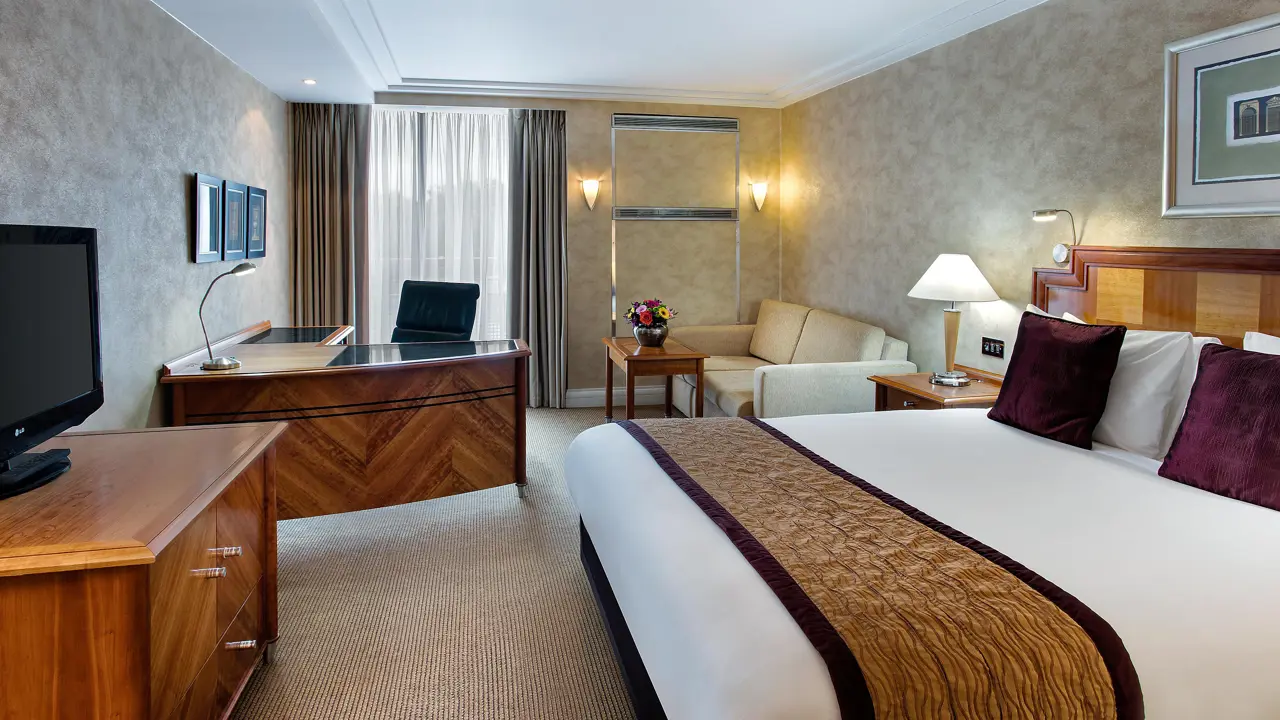Crowne Plaza 2