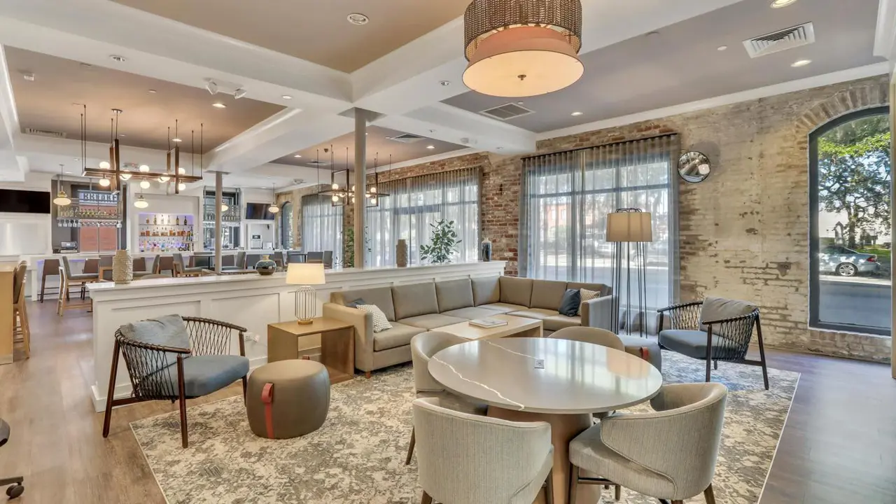 Staybridge Suites Savannah Historic District, Savannah Bar