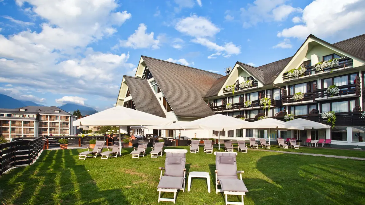 Hotel Kompas Main