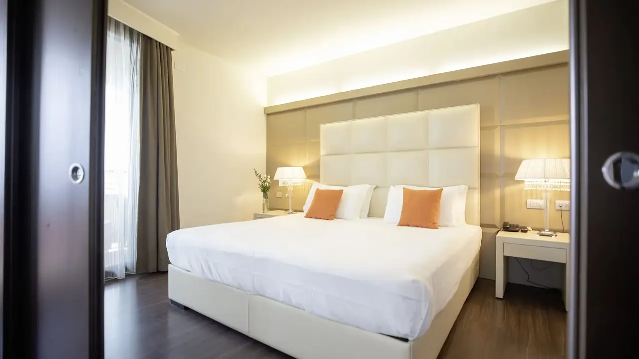 Laguna Palace Rooms