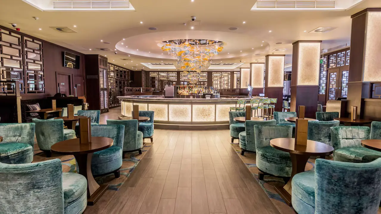 Radisson Blu Heathrow Restaurant (1)