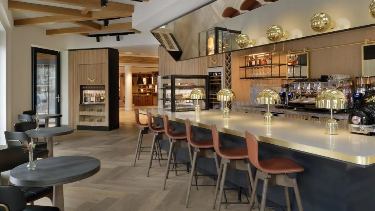 Movenpick Hague Bar