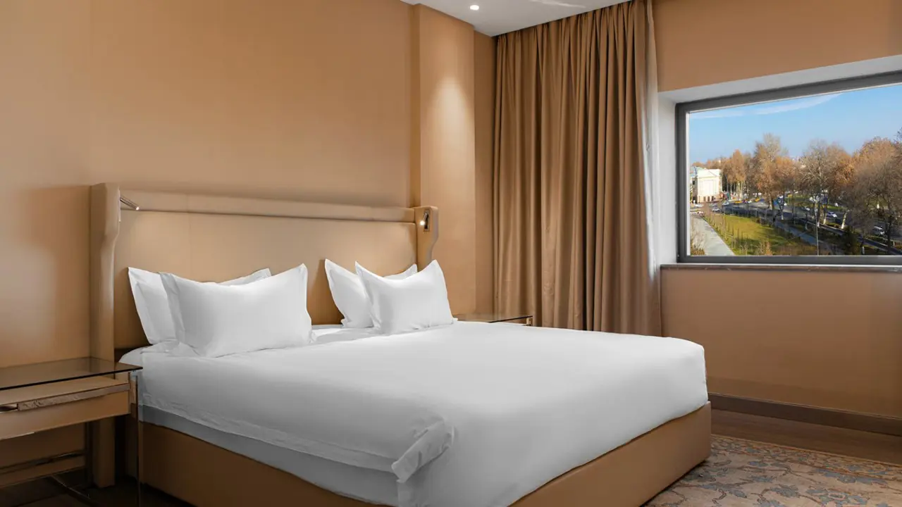Movenpick Room