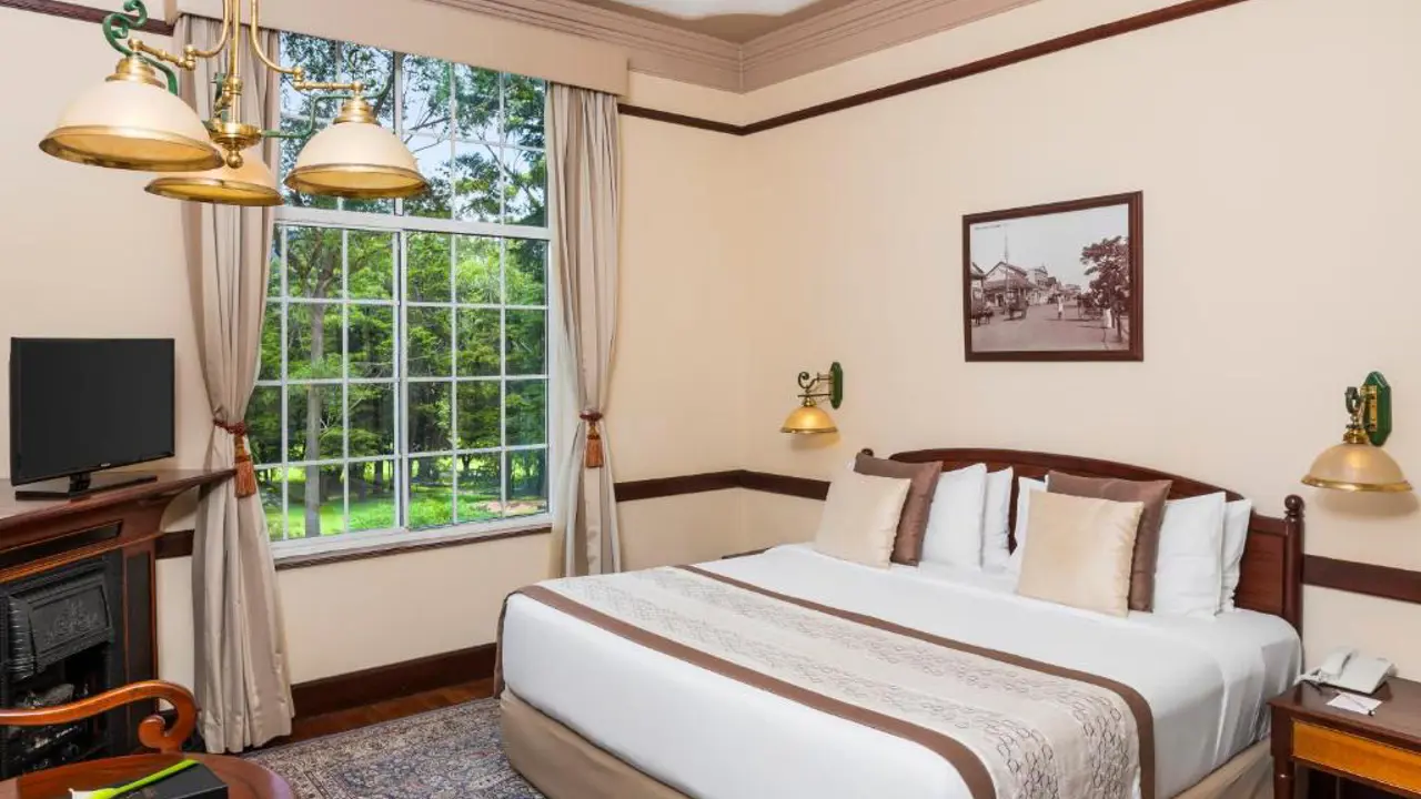 Sri Lanka Temples, Safari And Beach Touring Hotels Image 6