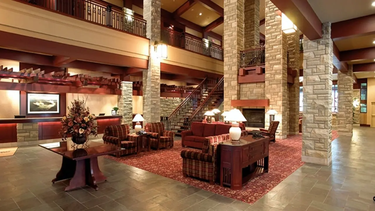 Holiday Inn, Hasbrouck Heights Lobby